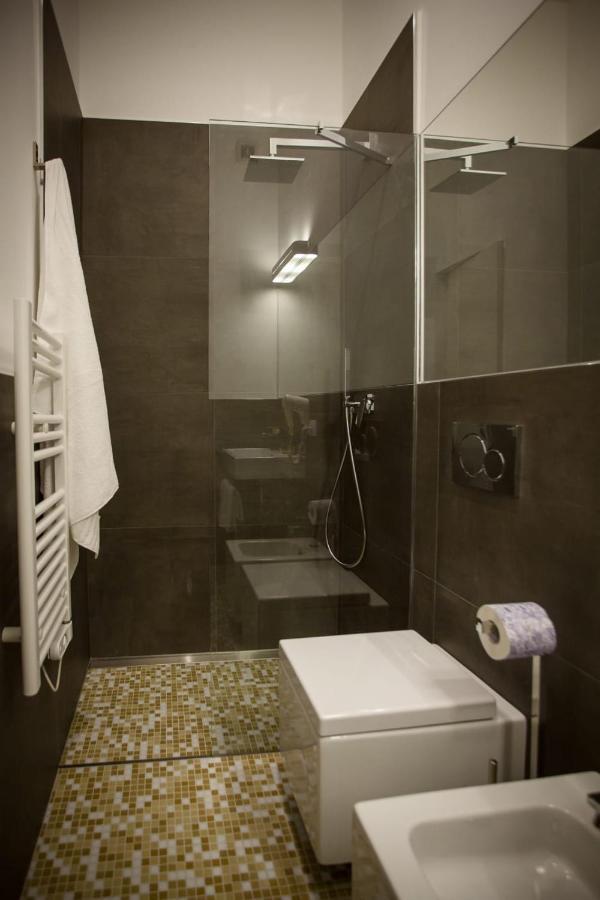 Dimora Mefite-Camere Con Bagno Privato E Self Check-In Matera Exterior photo