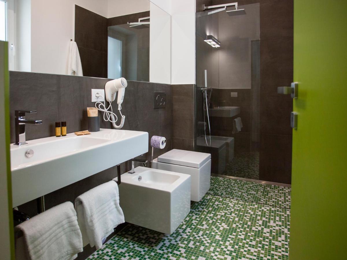 Dimora Mefite-Camere Con Bagno Privato E Self Check-In Matera Exterior photo